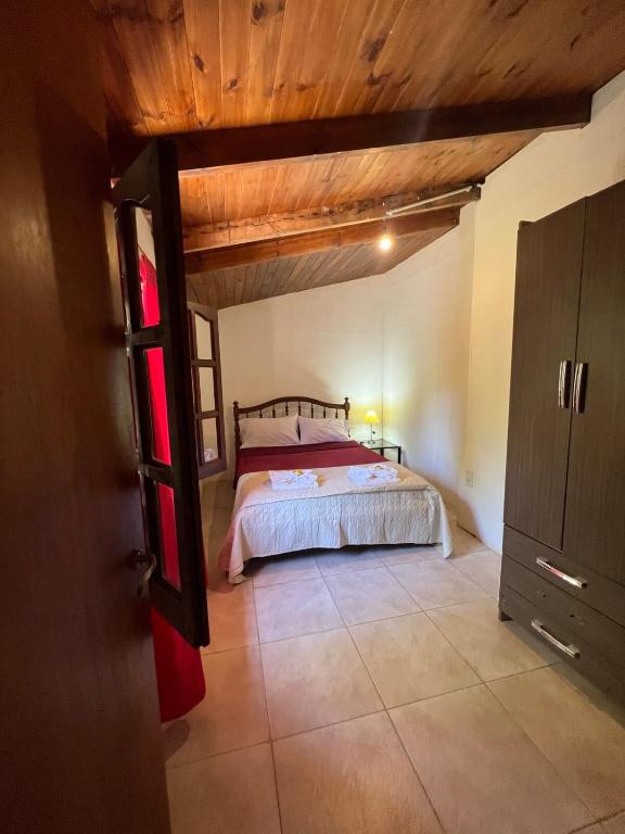 Chalet con frente al arroyo alojamiento en Villa General Belgrano